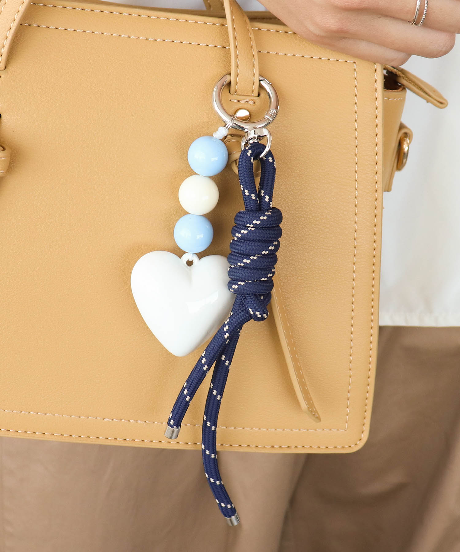 アクリルハート×パラコードチャーム | AND ON JIONE STORE（アンドオン