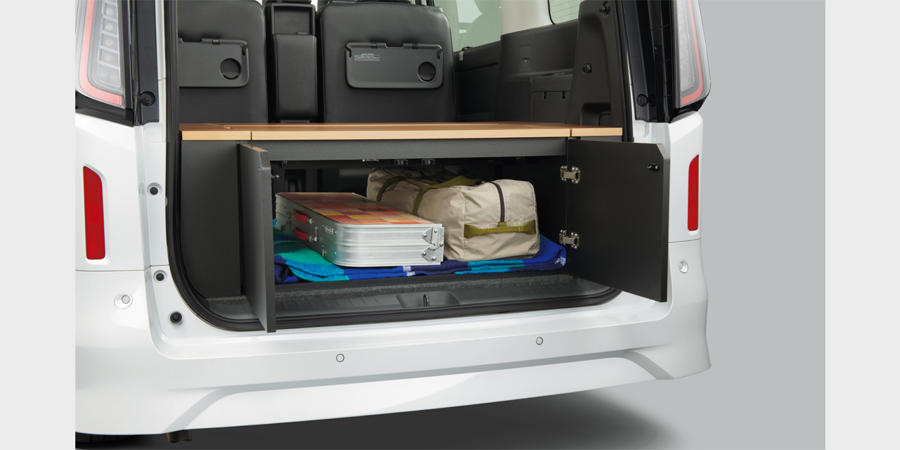 セレナ マルチボックス | カスタムカー | カスタマイズ事業部 | 日産