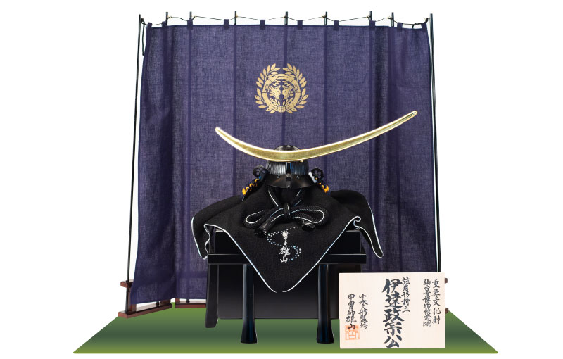 3121A伊達政宗公兜（弦月前立） | 戦国武将鎧兜 | 小木人形オンライン