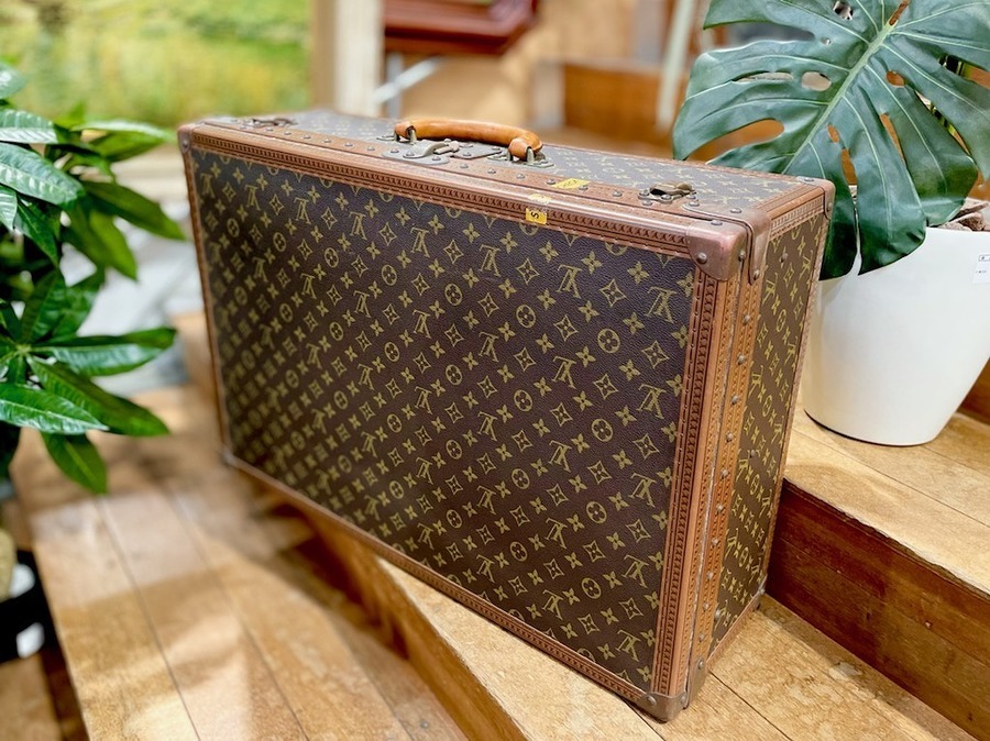 スマホで購入】LOUIS VUITTON（ルイヴィトン）ヴィンテージトランクが