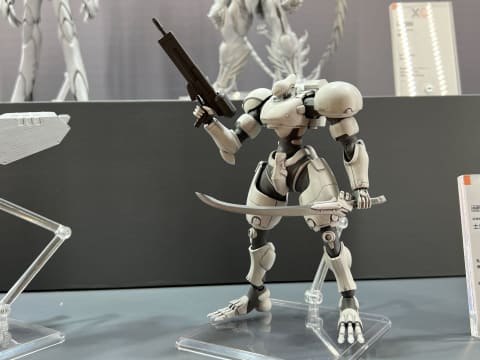 ガンパレード・マーチ」よりプラモデル「MODEROID 士魂号」が展示