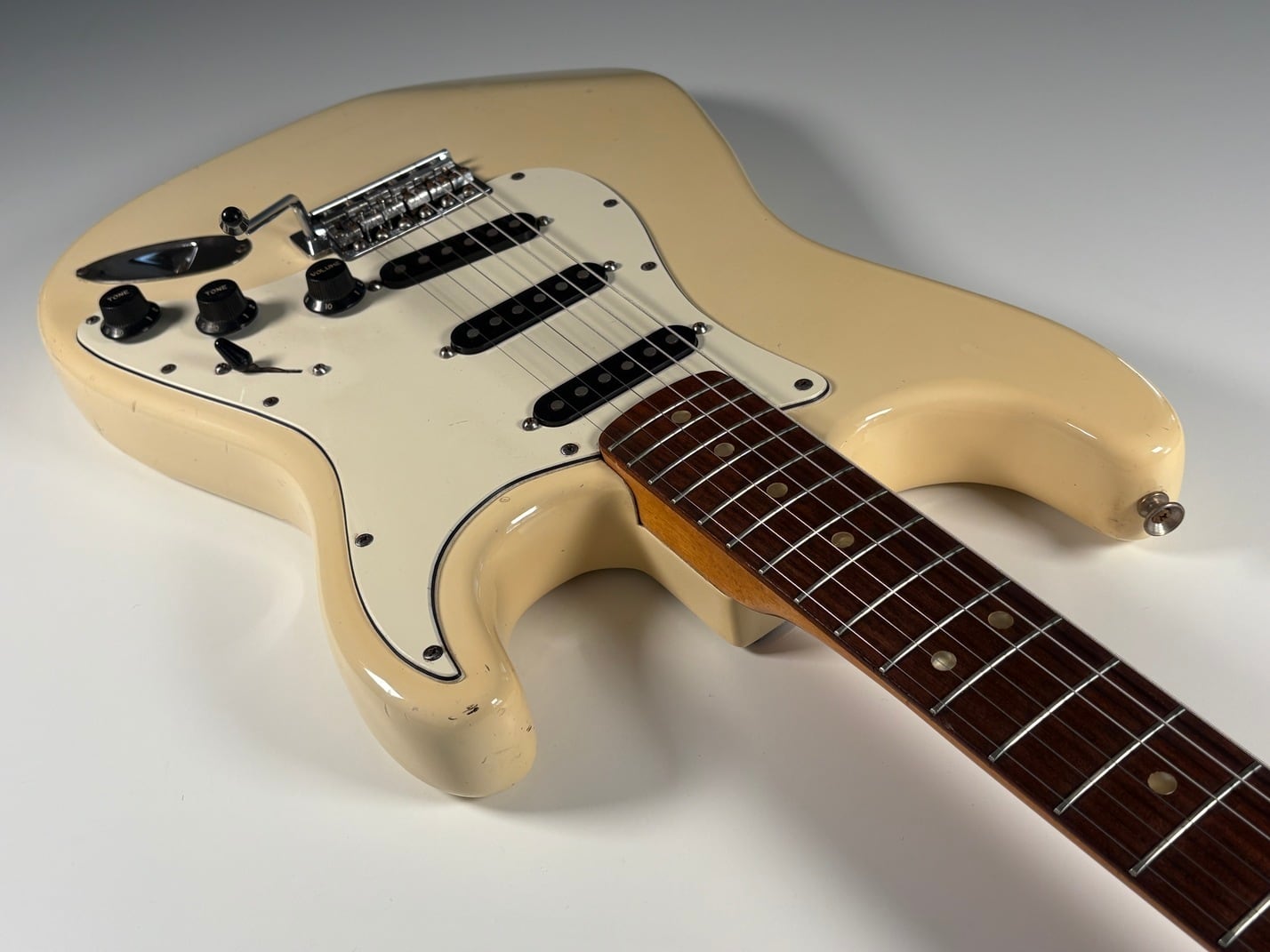 Fernandes The Revival RST-50W '83 / Stratocaster ('76) Type