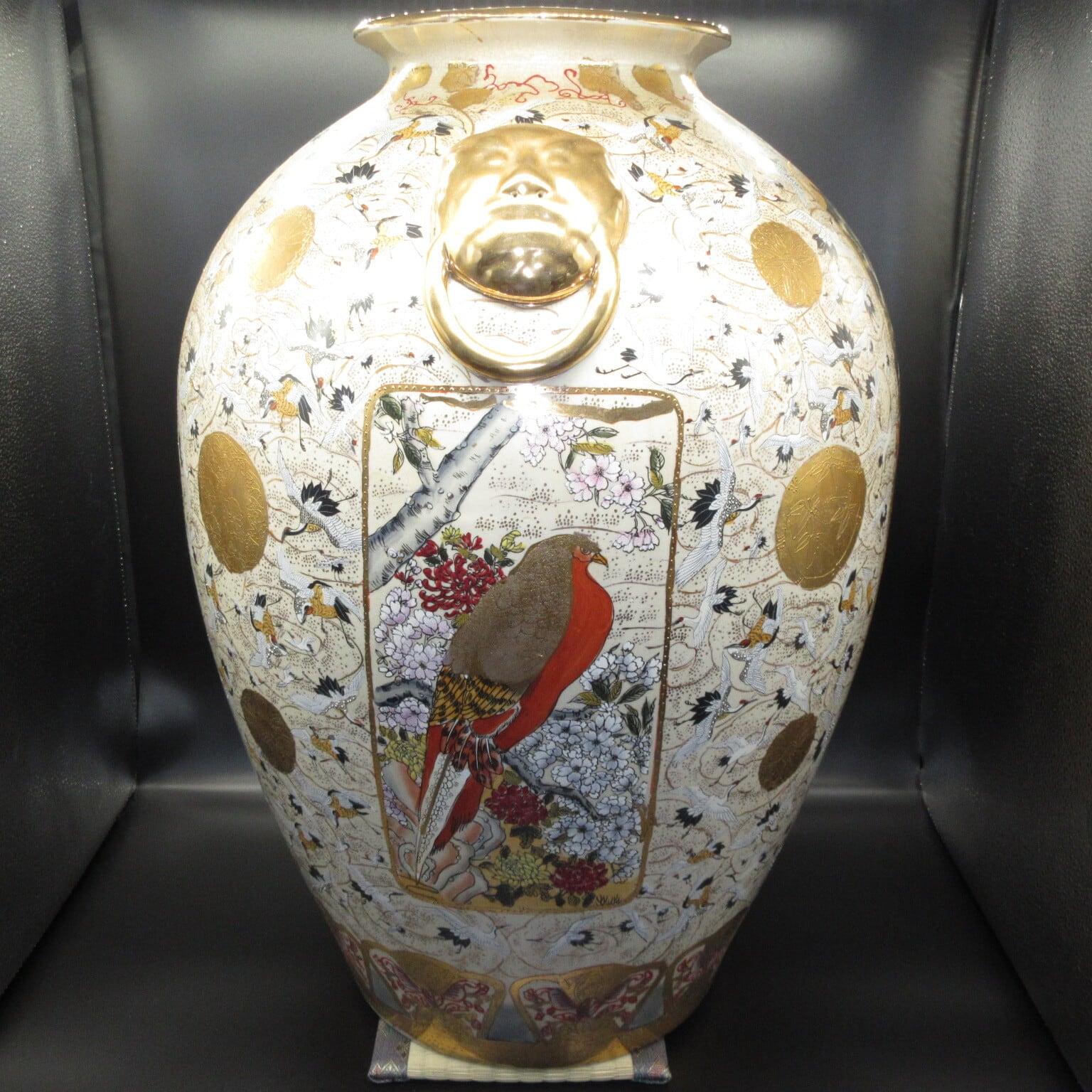 薩摩焼 栄盛窯 瀧山作 金襴手群鶴文花鳥図 大花瓶 | ギャラリー寿