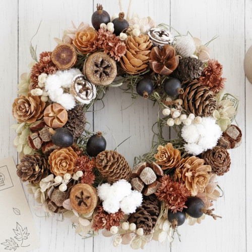 木の実とドライフラワーリース｜長く楽しめるナチュラルインテリア