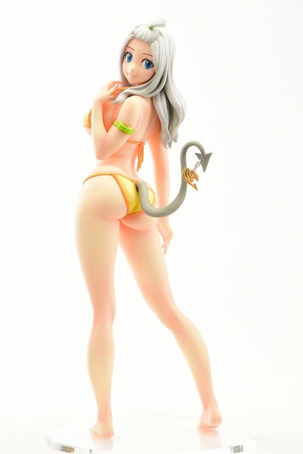 魅惑のむっちりヒップとハリのあるバストが超セクシー！『フェアリー