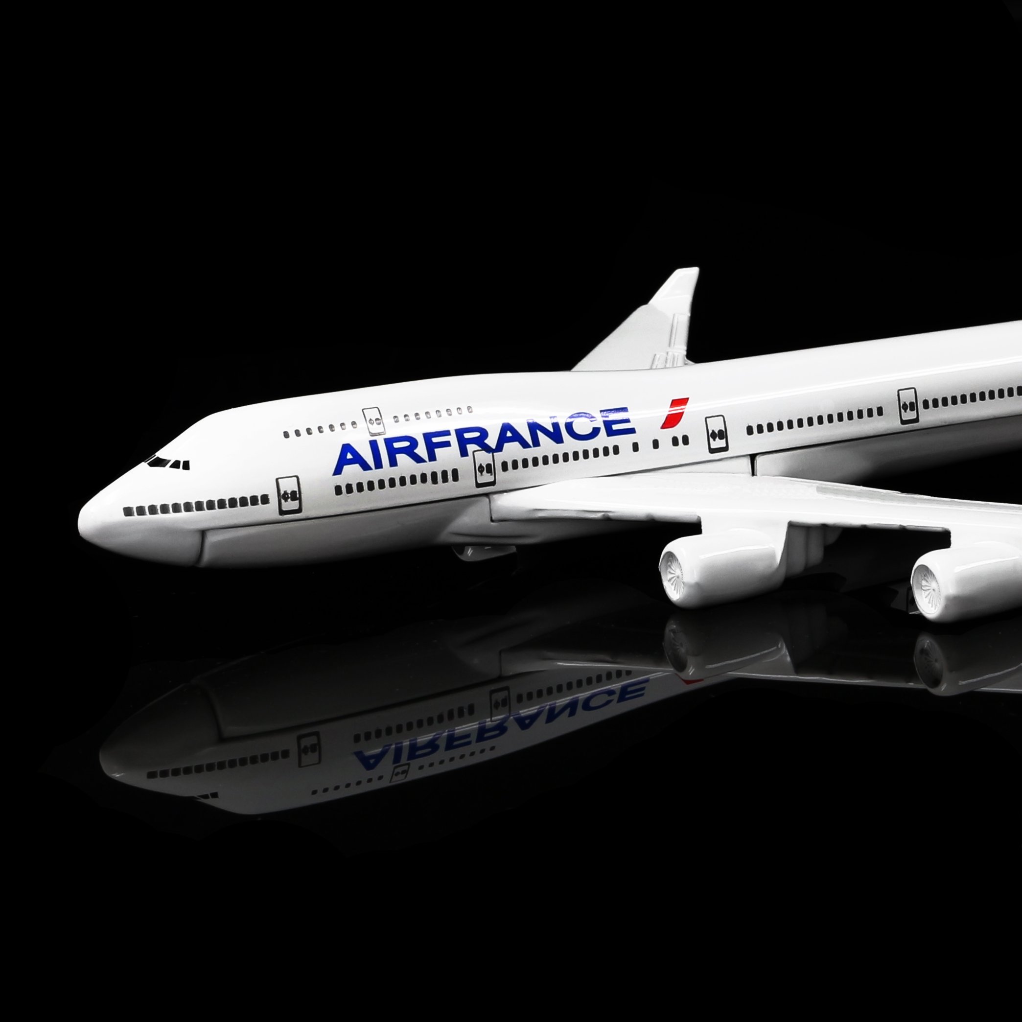 航空機・ヘリコプター APOLLO 1/400 AIR FRANCE 747-400 航空機