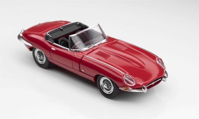 予約 GFCC 1/64 ジャガー Jaguar E-type Classic 1961 Red and Green