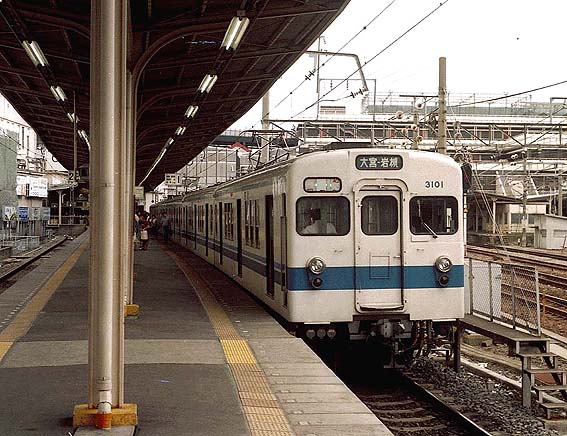 J32-3101.jpg