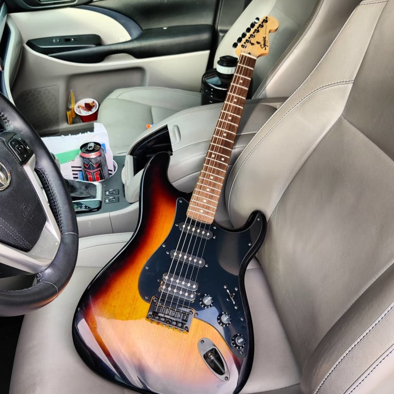 Squier Bullet Stratocaster HSS Hardtail Limited-Edition Electric