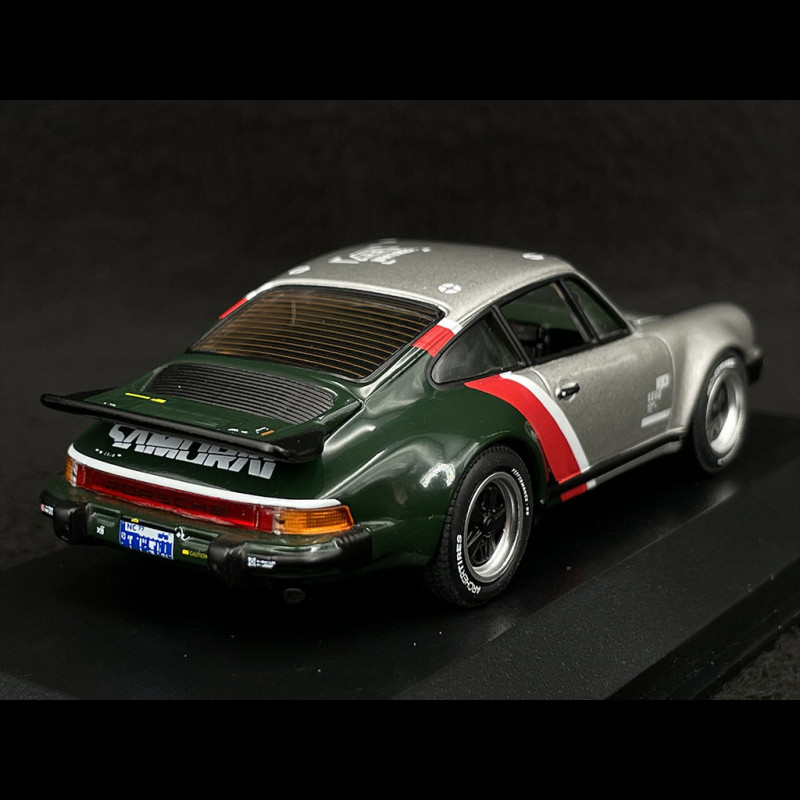 Porsche 911 Turbo Type 930 Cyberpunk 2077 1977 Silver / Green