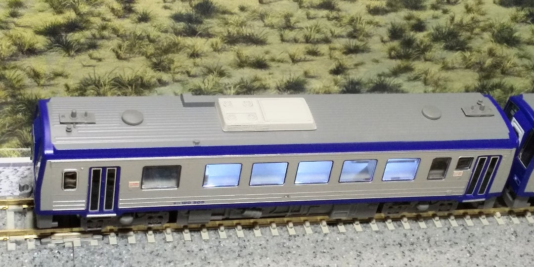 TOMIX JRキハ120 300形ディーゼルカー(関西線)セット 入線‼️(品番