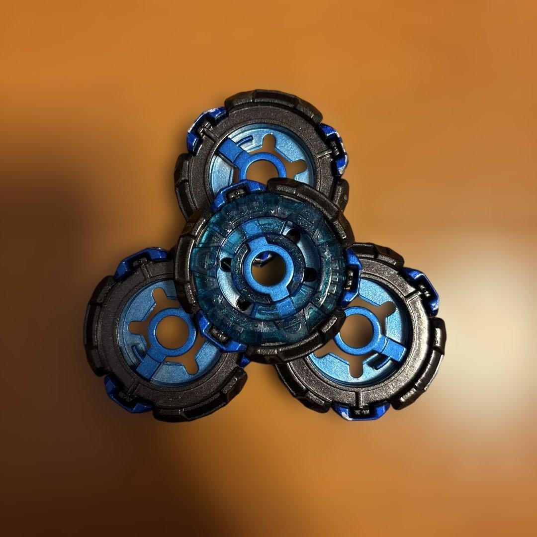 58 メタルファイトベイブレード　ファングレオーネ　ディープブルー Amazon.co.jp: ベイブレード BB-106 スターター ファングレオーネ