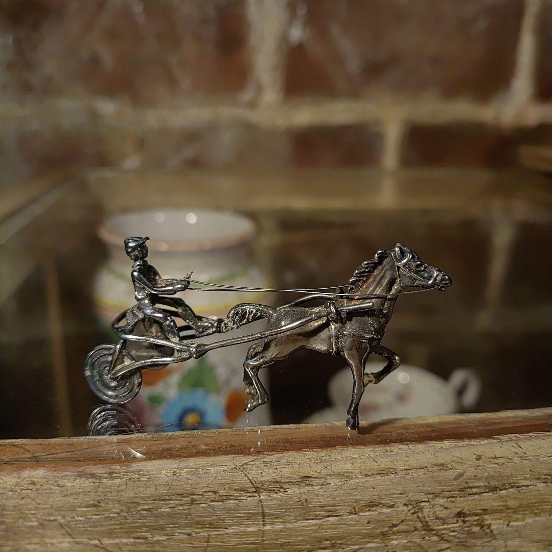 Silver925 ビンテージ ミニチュア 小物 馬車 ヨーロッパ 手のひらサイズ・ブリキのミニチュアおりたたみ幌馬車（鉛筆削り付）