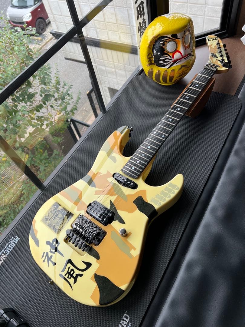 紅葉さん専用　ESP Kamikaze III 2010 紅葉さん専用 ESP Kamikaze III 2010 - メルカリ