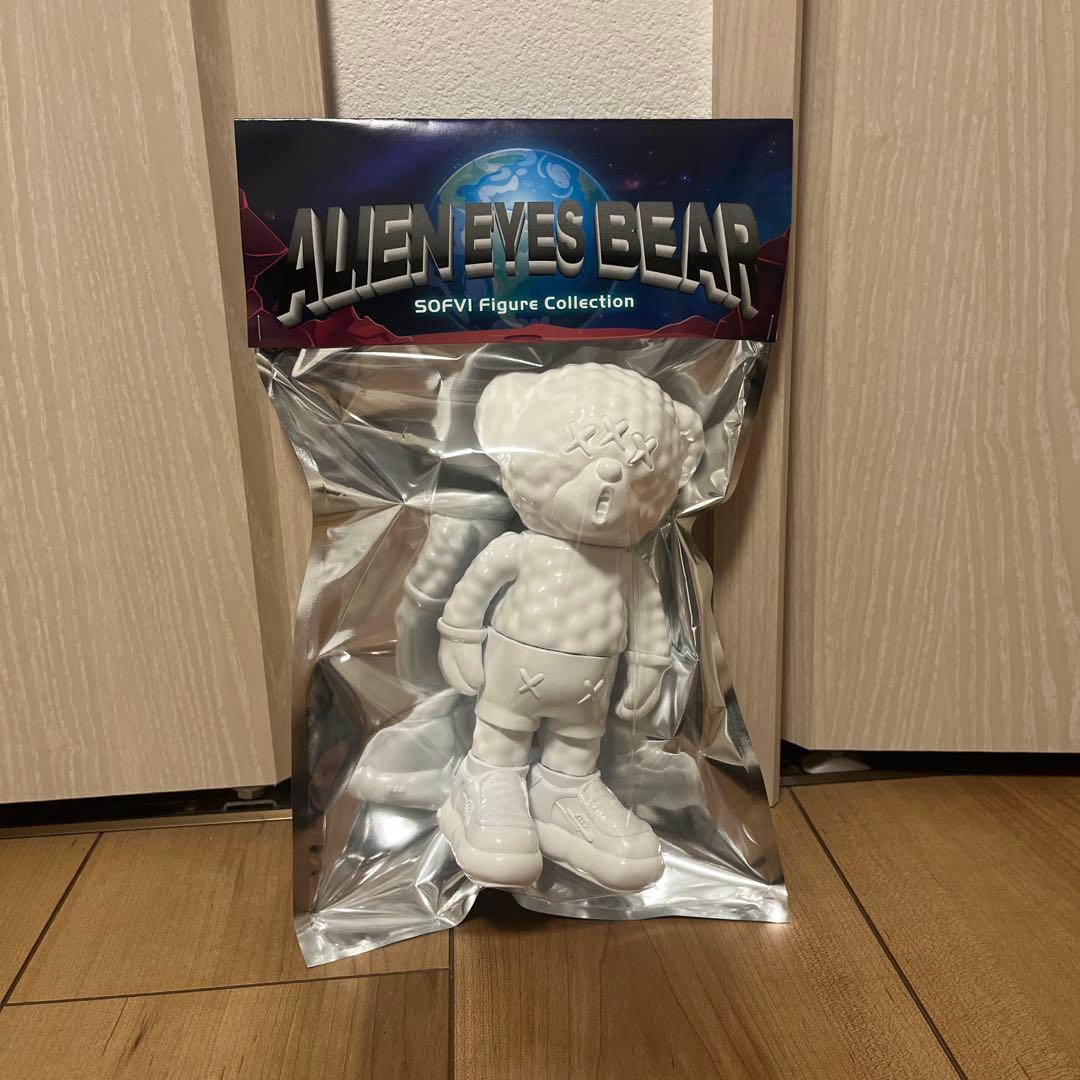ソフビ Alien Eye Bear（AEB） SOFVI フィギュア レア 白 Rampage Toys x MVH Purple Headed Alien Hunter