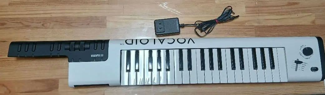 値下げ！　美品　ボーカロイド　 Keyboard VKB-100 動作品 YAMAHA VKB-100 VOCALOID Keyboard Keytar From Japan | eBay