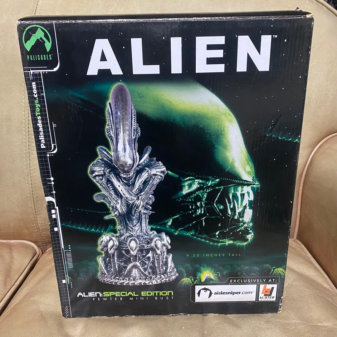 エイリアン スタチュー ピューター製 生々しい色艶を帯びた「ビッグチャップ ゼノモーフ」が圧巻の造形で